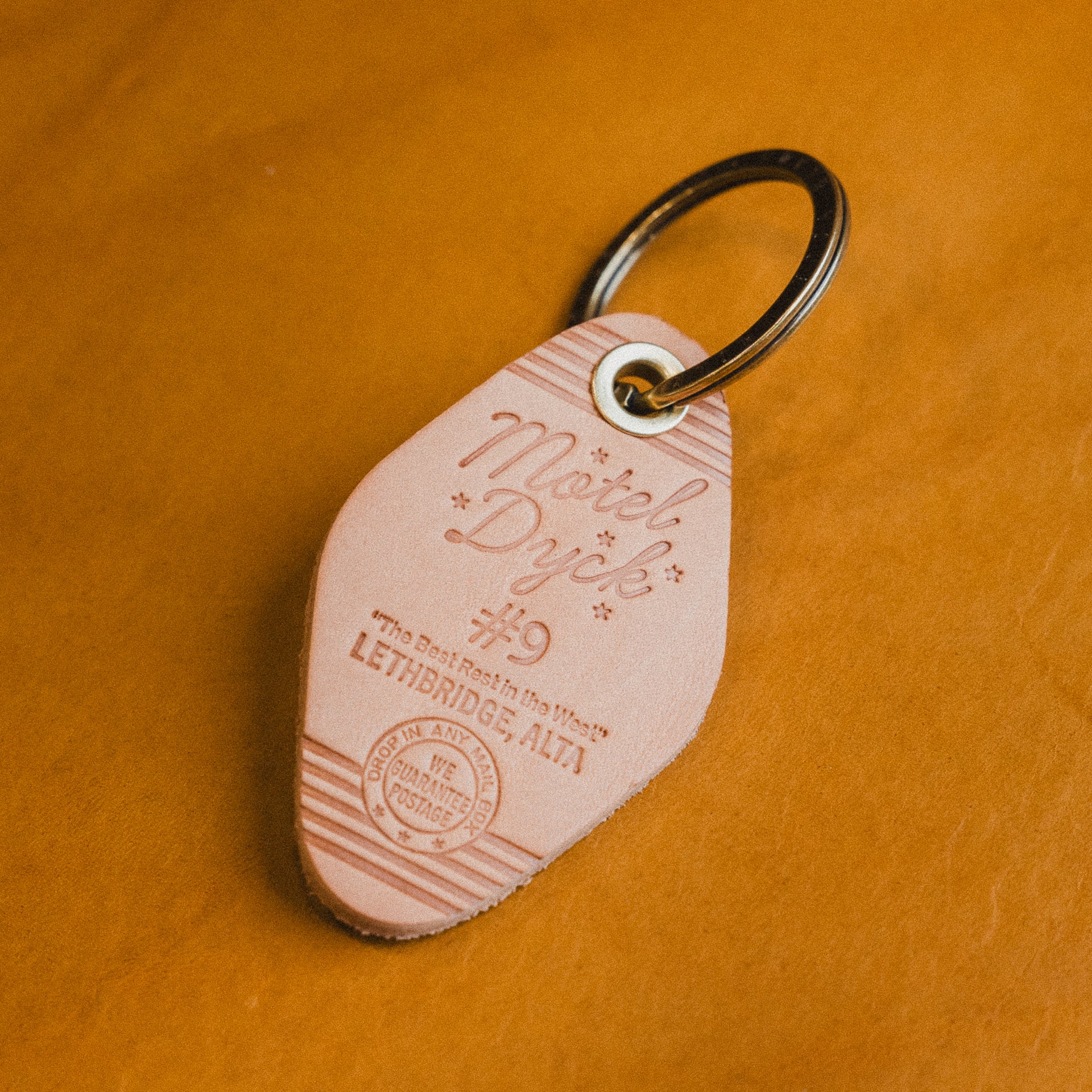 Motel Dyck Room Key - Keychain