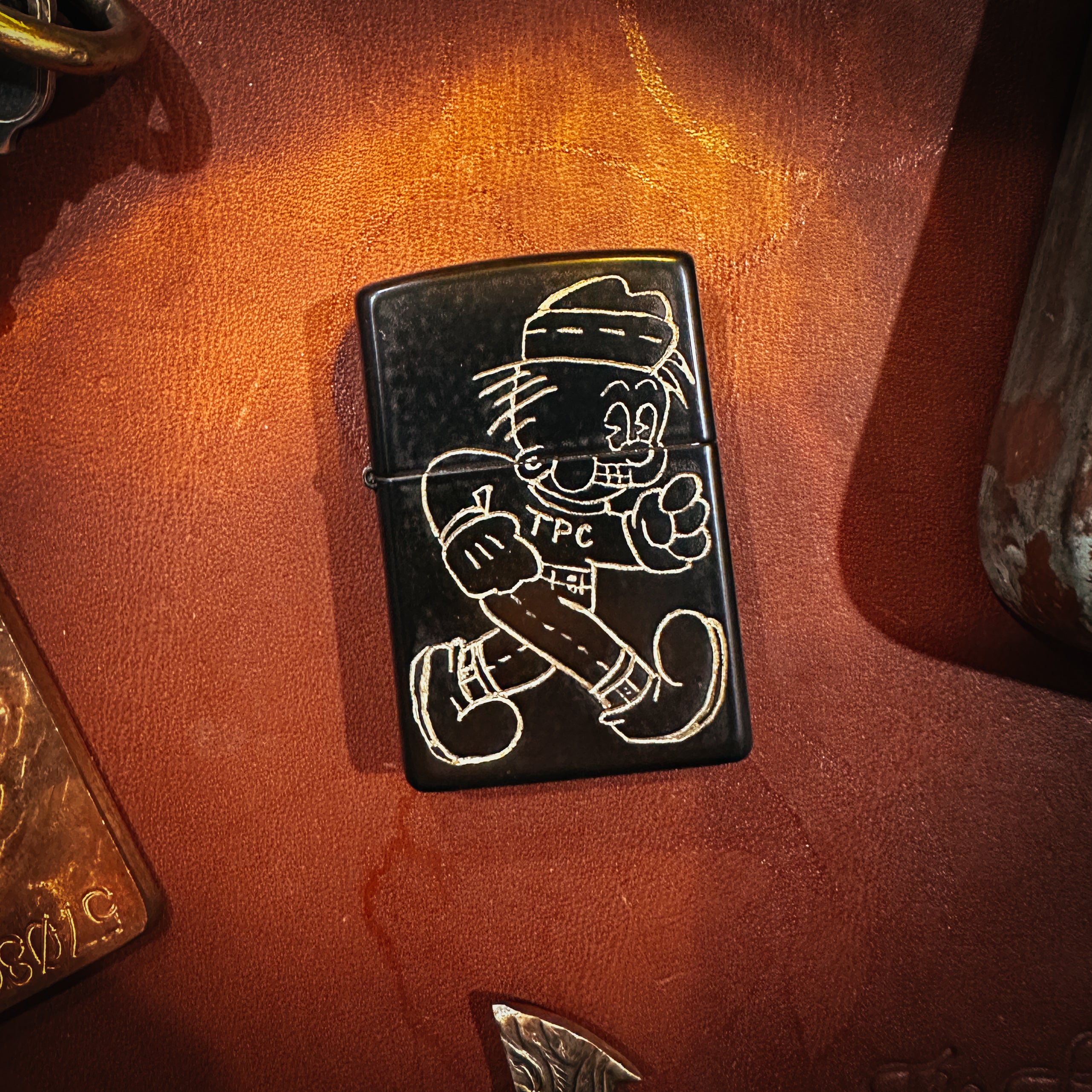 BROOKHAYL x POPULESS - Limited Hand-Engraved Zippo® - 001 - Black Matte