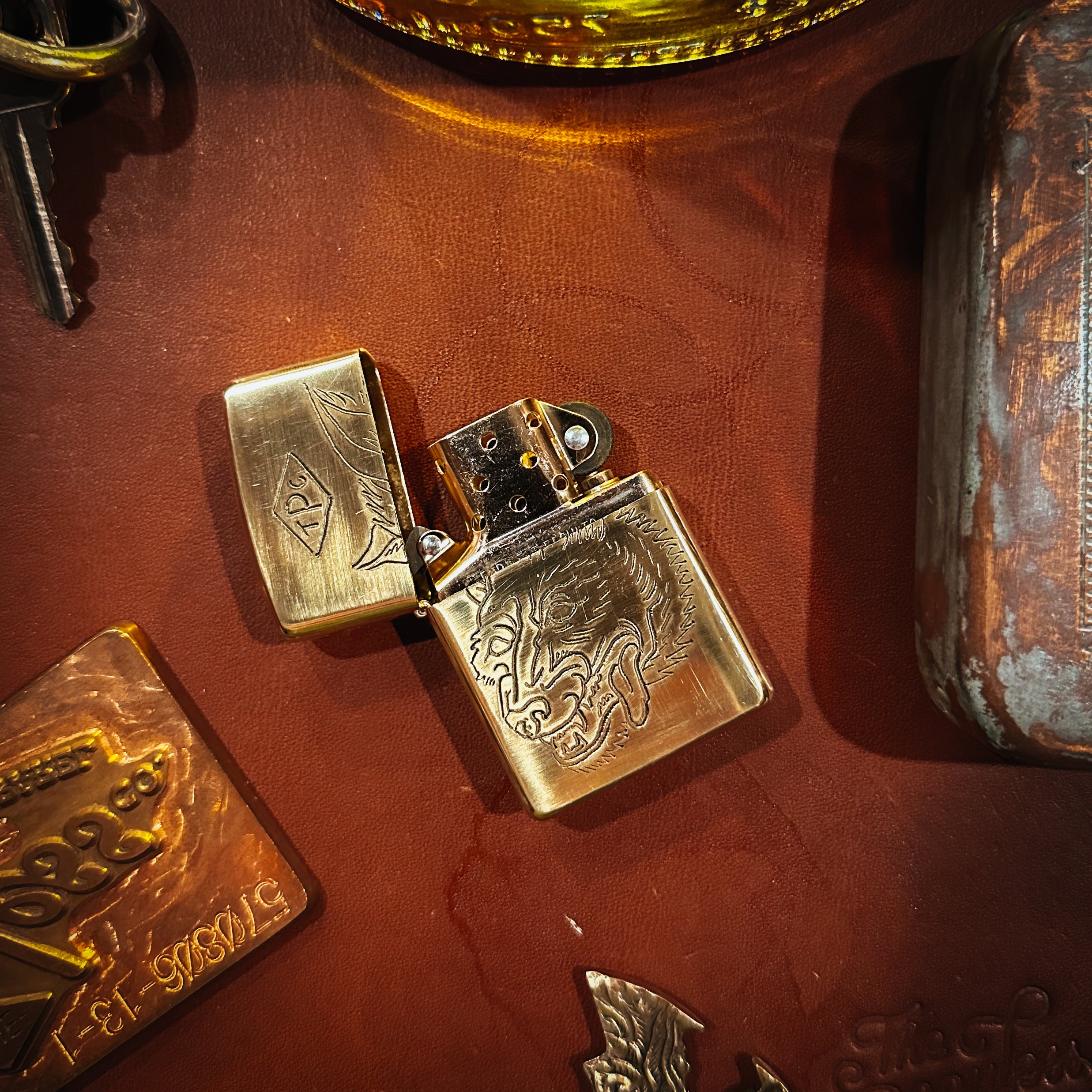 BROOKHAYL x POPULESS - Limited Hand-Engraved Zippo® - 014 - Armor Brushed Brass