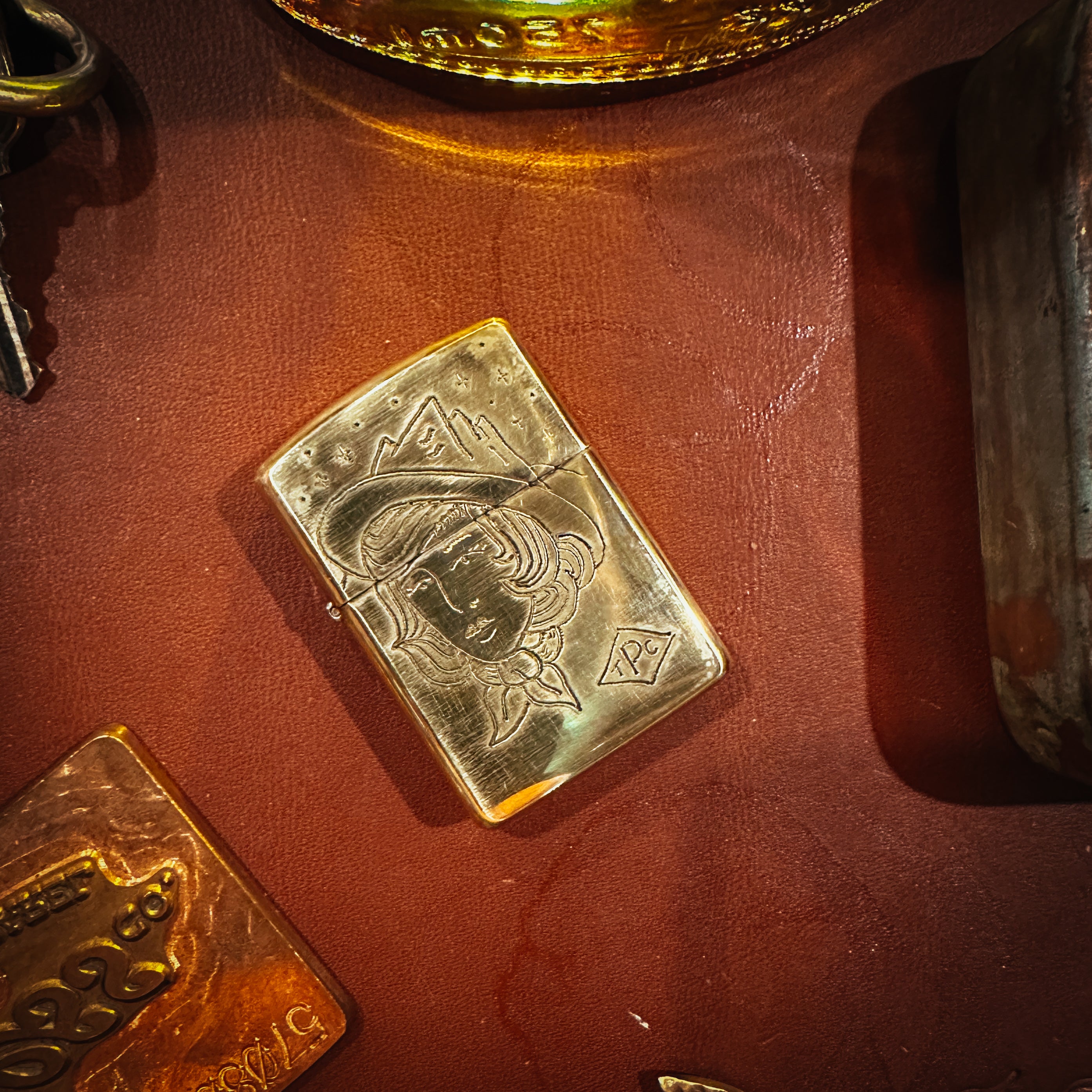 BROOKHAYL x POPULESS - Limited Hand-Engraved Zippo® - 009 - Armor Brushed Brass