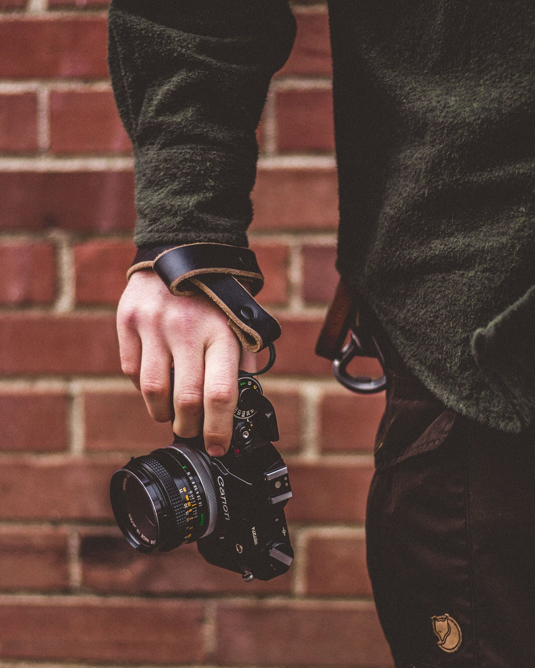 The Wrist Strap - Brown - The Populess Company