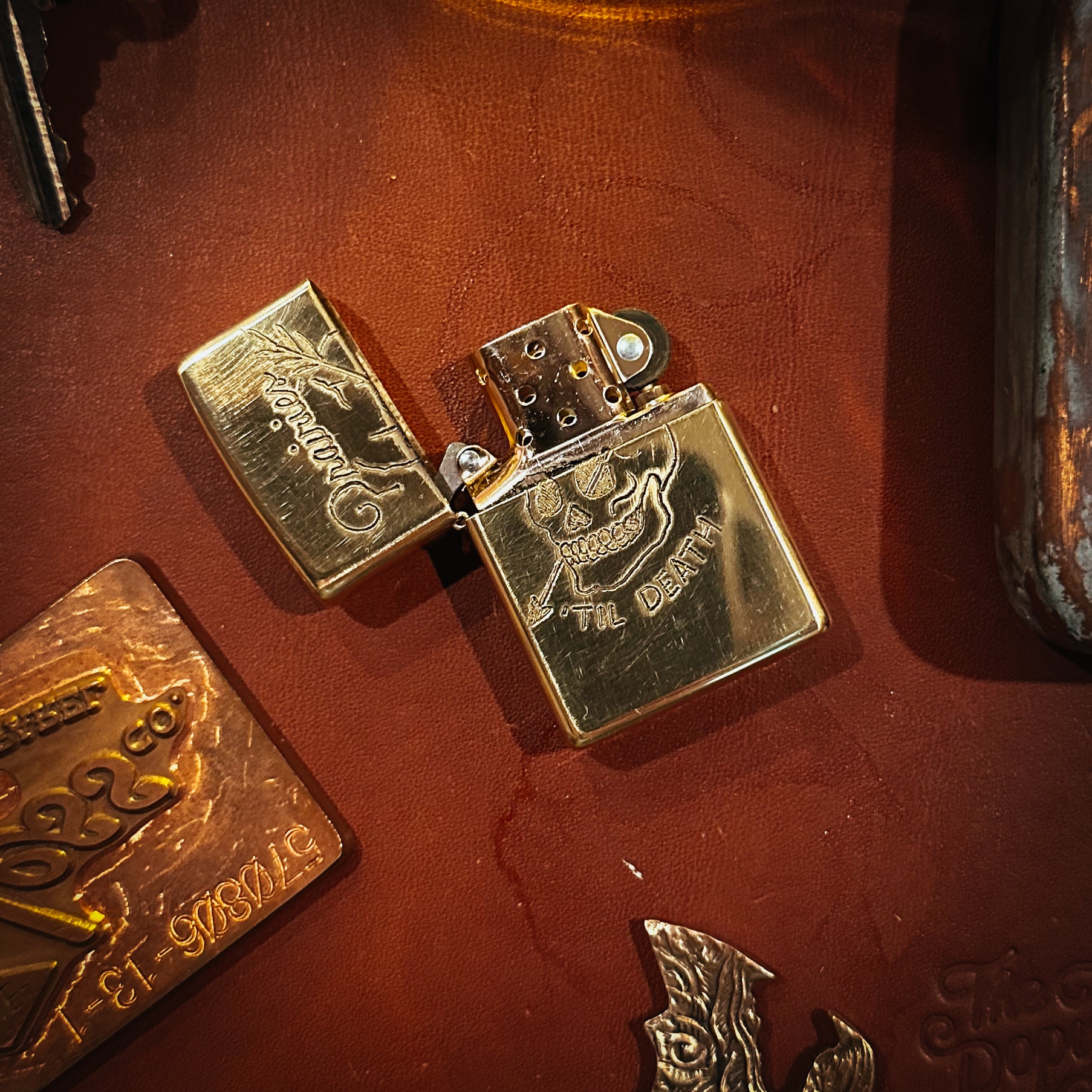 BROOKHAYL x POPULESS - Limited Hand-Engraved Zippo® - 004 - Armor Brushed Brass