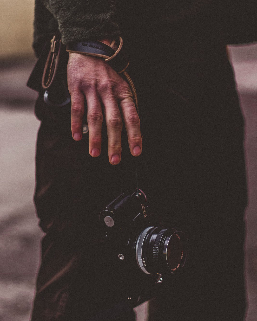 The Wrist Strap - Black - The Populess Company